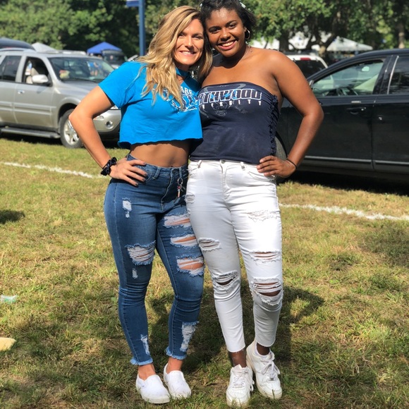 FashionNova ripped jeans - Picture 4 of 4